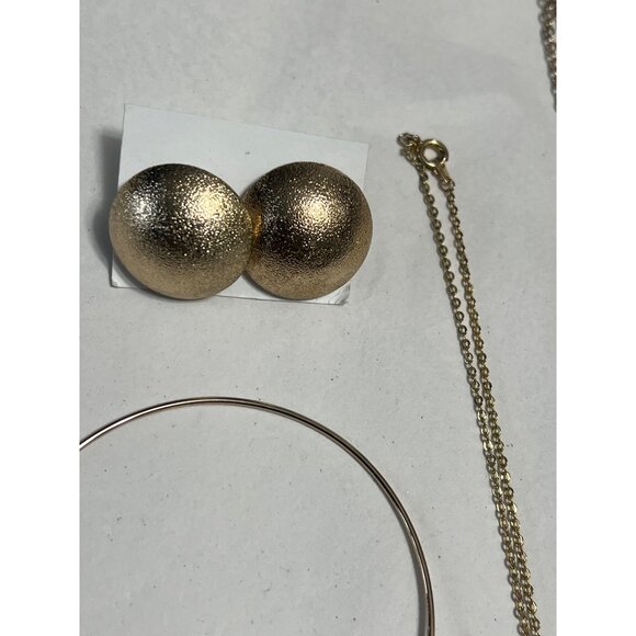 Gold-Tone Mixed Jewelry Bundle W/ Necklaces Bracelets Earrings & Brooch - Picture 7 of 9